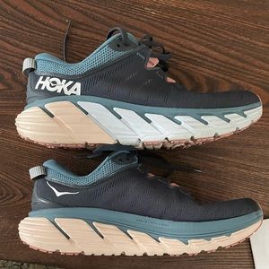 LIKE NEW! Hoka Gaviota 3